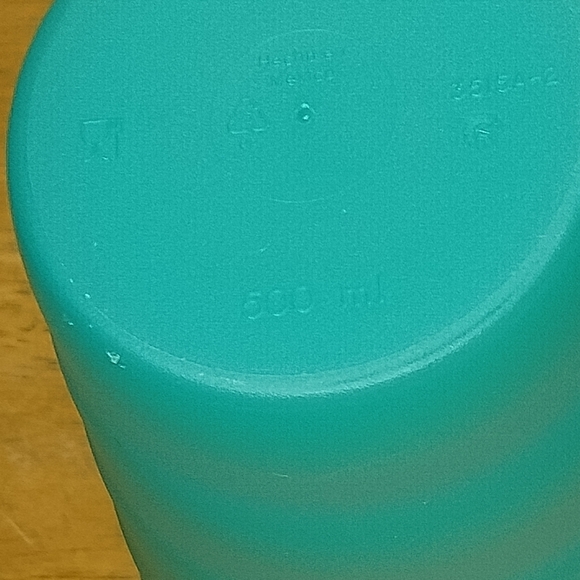 New Tupperware green 500ML impressions cup with lid and straw hole - Picture 5 of 5
